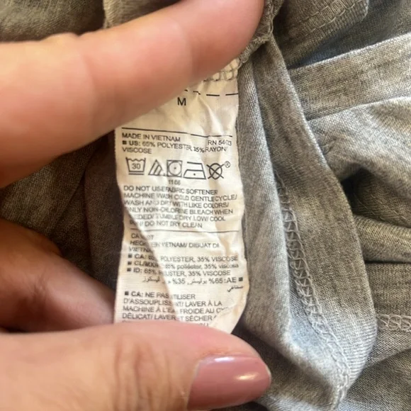 Old Navy active Tanks set of two - Picture 10 of 10